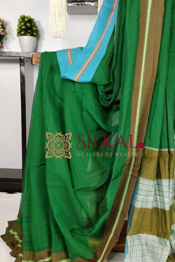 Patteda_Anchu_Plain_Design_With_Plain_Border_Saree_Code-_SKL03571