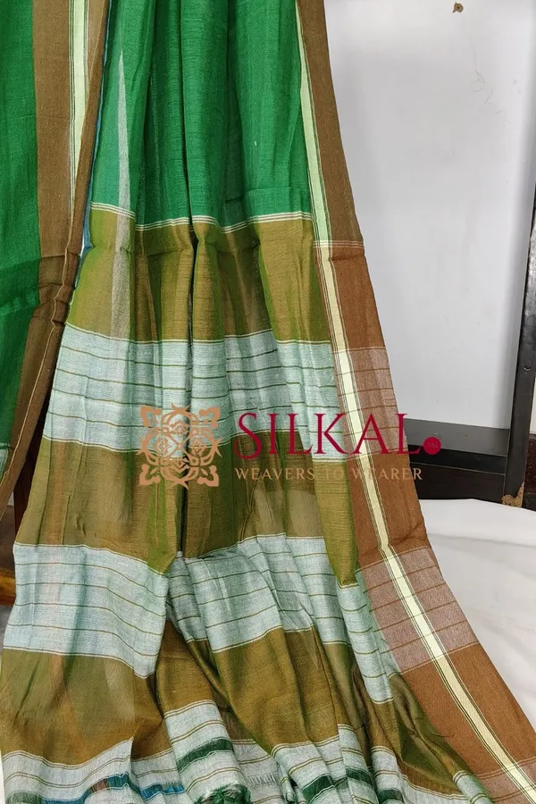 Patteda_Anchu_Plain_Design_With_Plain_Border_Saree_Code-_SKL03571