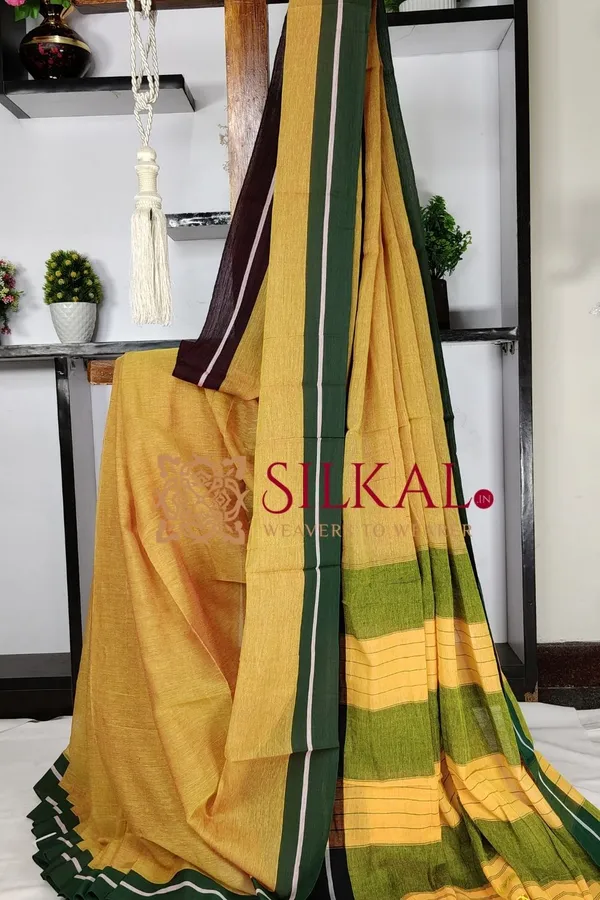 Patteda_Anchu_Plain_Design_With_Plain_Border_Saree_Code-_SKL03572