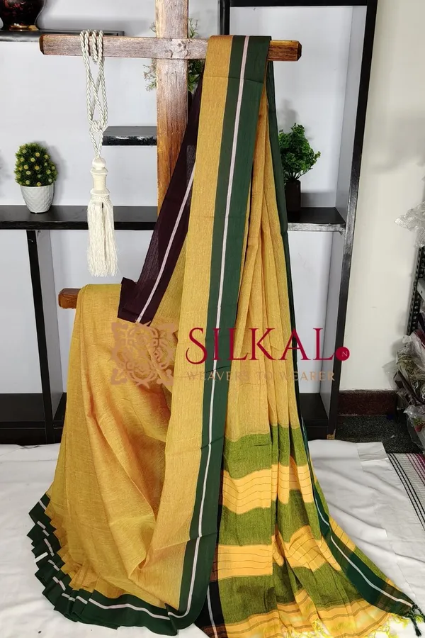 Patteda_Anchu_Plain_Design_With_Plain_Border_Saree_Code-_SKL03572