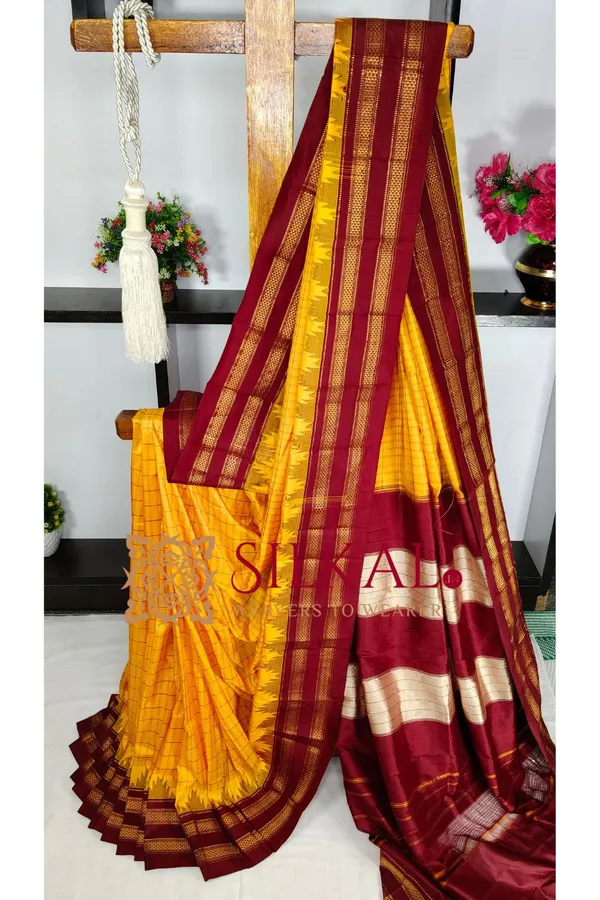 Pure_Silk_Ilkal_Handloom_Saree_Saree_Code-_SKL03828