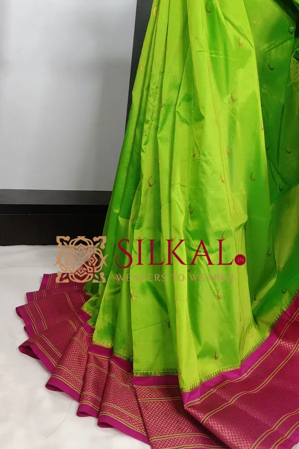 Royal_Paithani_Jari_Butta_Soft_Silk_Saree_SKL03425