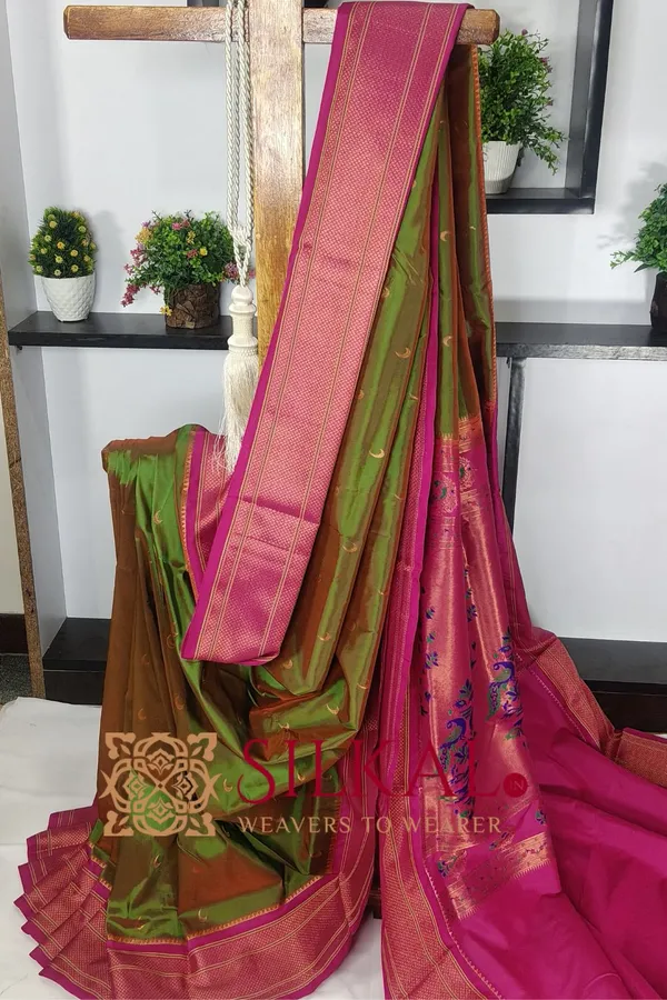 Royal_Paithani_Jari_Butta_Soft_Silk_Saree_SKL03428