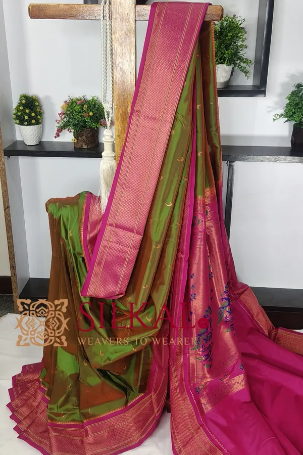 Royal_Paithani_Jari_Butta_Soft_Silk_Saree_SKL03428