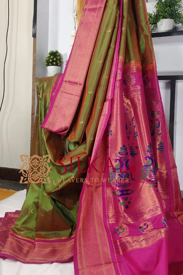 Royal_Paithani_Jari_Butta_Soft_Silk_Saree_SKL03428