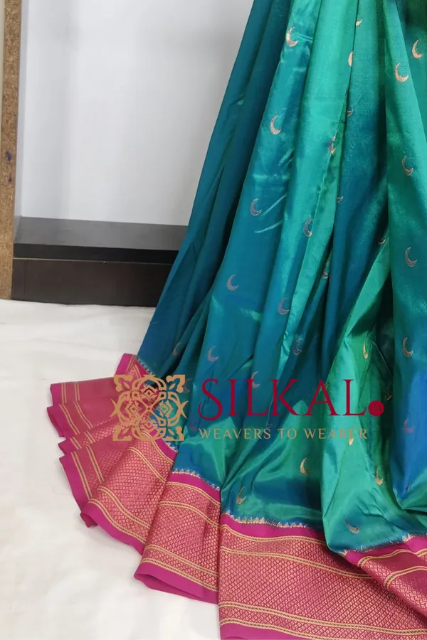 Royal_Paithani_Jari_Butta_Soft_Silk_Saree_SKL03429