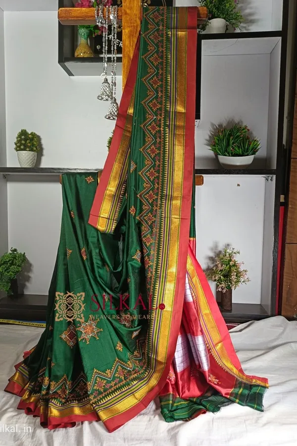 Ilkal_Semi_Silk_With_Kasuti_Saree_Code-_SKL1185
