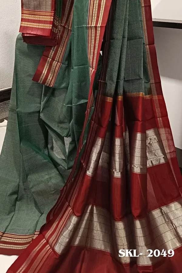 Ilkal_Viscose_Silk_Kaddi_Saree_With_Gomi_Border_Saree_Code-_SKL1215