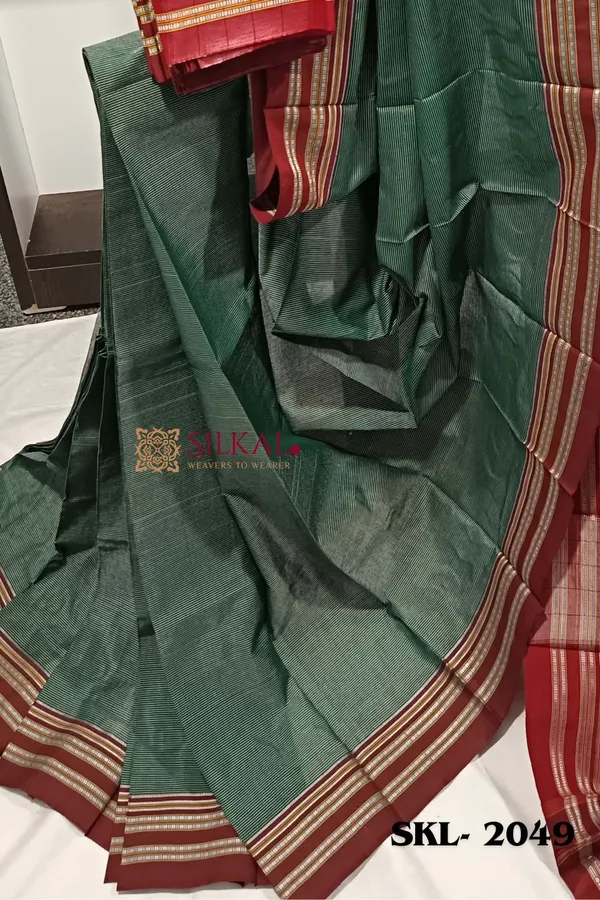 Ilkal_Viscose_Silk_Kaddi_Saree_With_Gomi_Border_Saree_Code-_SKL1215