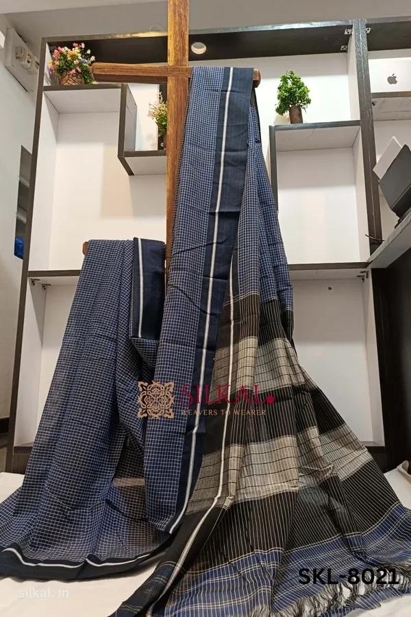 Patteda_Anchu_Checks_With_Plain_Border_Saree_Code-_SKL1216