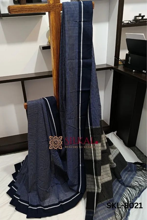 Patteda_Anchu_Checks_With_Plain_Border_Saree_Code-_SKL1216