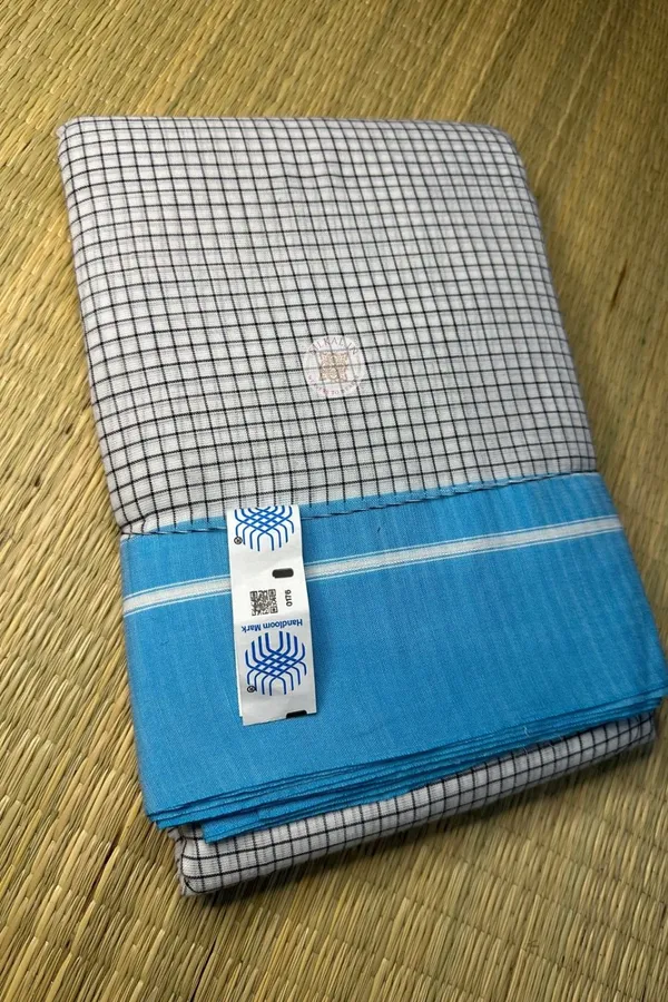 Patteda_Anchu_Checks_With_Plain_Border_Saree_Code-_SKL1015