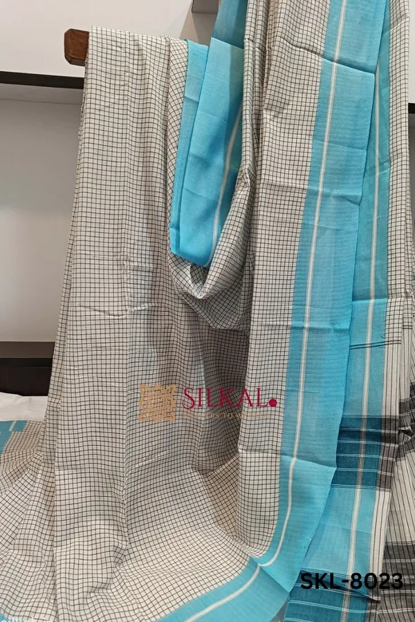 Patteda_Anchu_Checks_With_Plain_Border_Saree_Code-_SKL1015