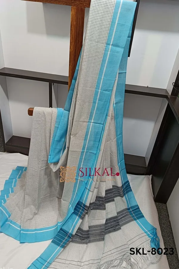 Patteda_Anchu_Checks_With_Plain_Border_Saree_Code-_SKL1015