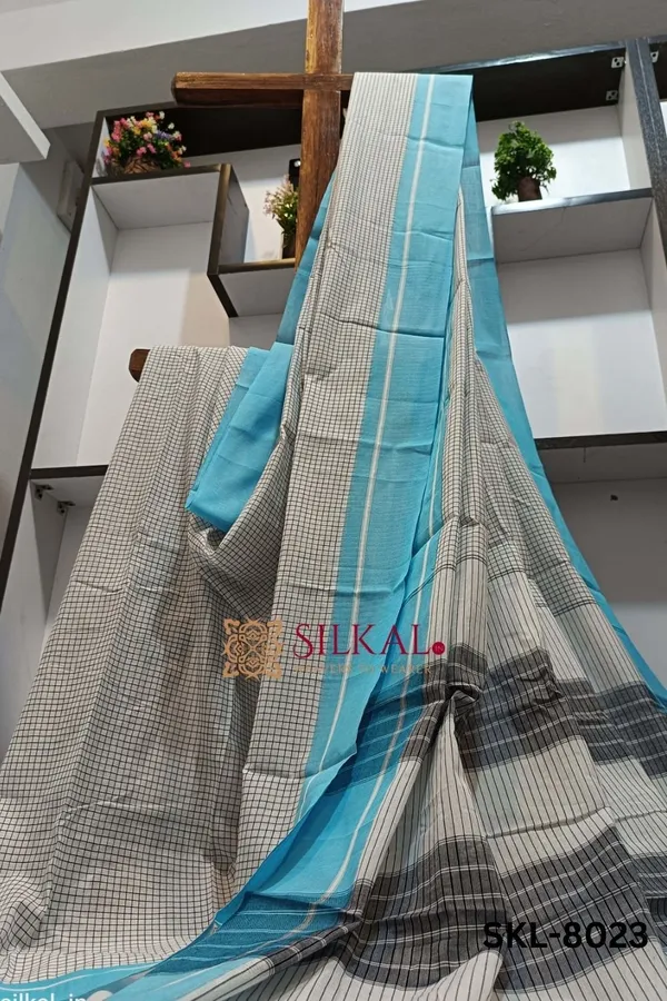 Patteda_Anchu_Checks_With_Plain_Border_Saree_Code-_SKL1015