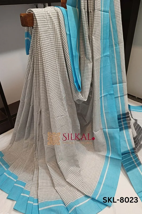 Patteda_Anchu_Checks_With_Plain_Border_Saree_Code-_SKL1015