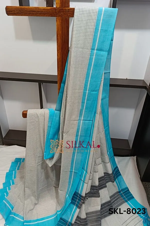 Patteda_Anchu_Checks_With_Plain_Border_Saree_Code-_SKL1015
