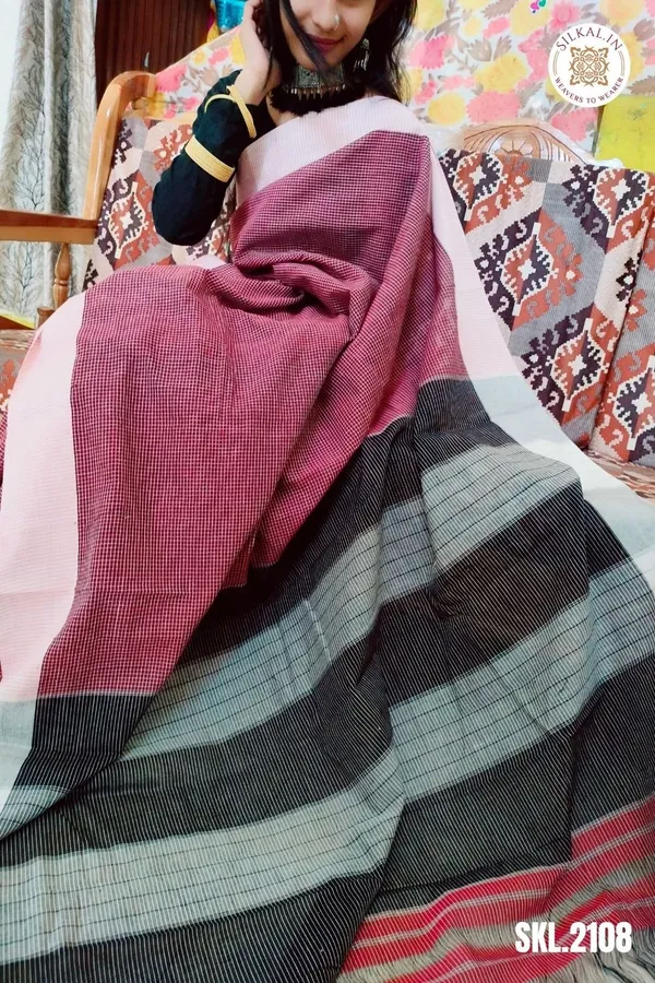 Patteda_Anchu_Checks_With_Plain_Border_Saree_Code-_SKL1072
