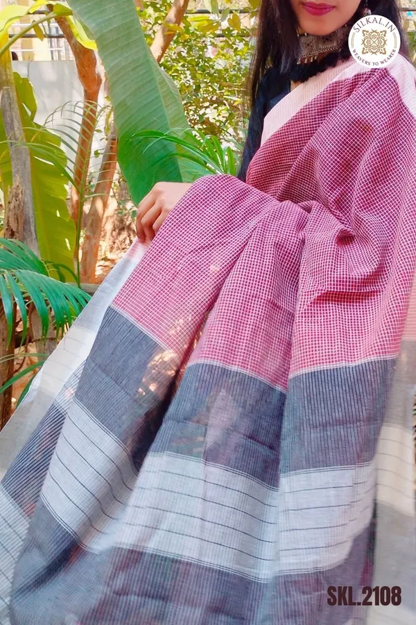 Patteda_Anchu_Checks_With_Plain_Border_Saree_Code-_SKL1072