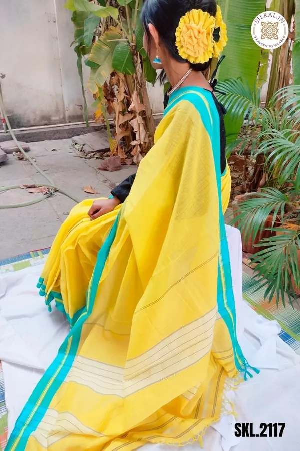 Patteda_Anchu_Plain_Design_With_Plain_Border_Saree_Code-_SKL1101