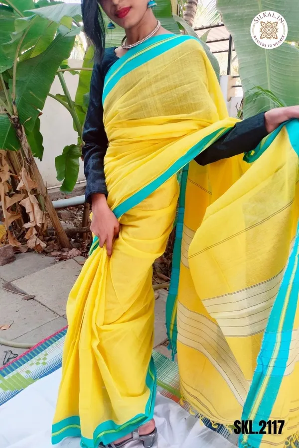 Patteda_Anchu_Plain_Design_With_Plain_Border_Saree_Code-_SKL1101