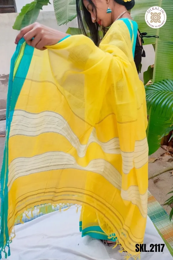 Patteda_Anchu_Plain_Design_With_Plain_Border_Saree_Code-_SKL1101