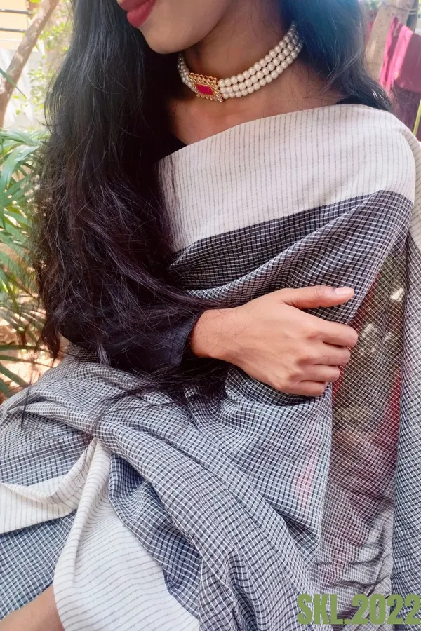Patteda_Anchu_Checks_With_Plain_Border_Saree_Code-_SKL1340