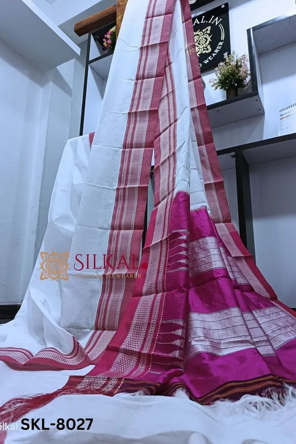 Ilkal_Handloom_Cotton_Silk_Chikki_Paras_Border_Saree_Code-_SKL1117