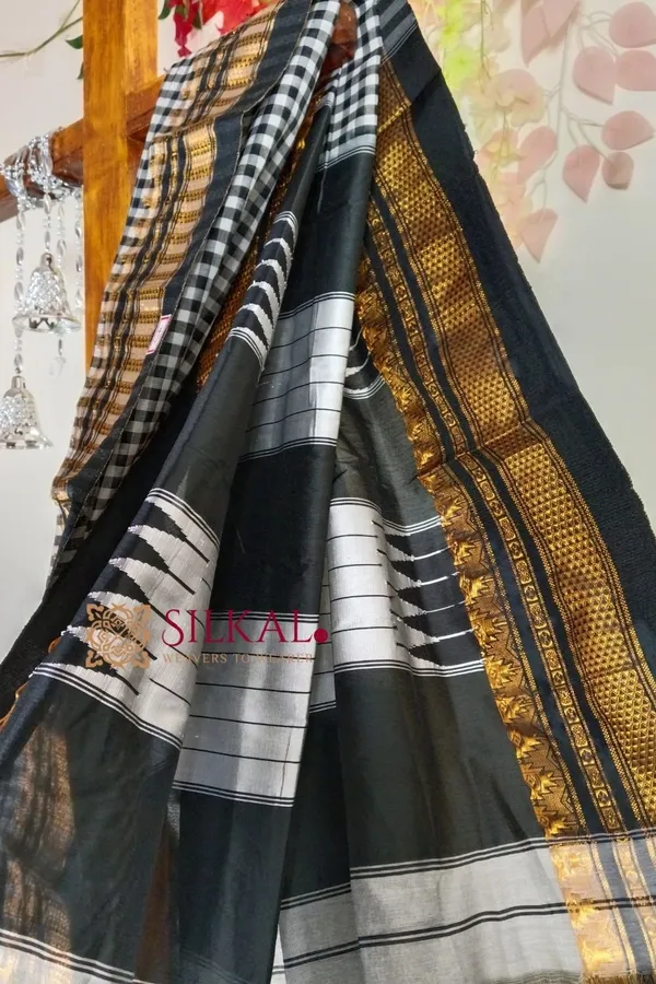 Ilkal_Small_Check_Cotton_Silk_Saree_Code-_SKL1052
