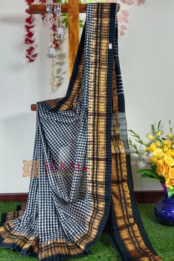Ilkal_Small_Check_Cotton_Silk_Saree_Code-_SKL1052