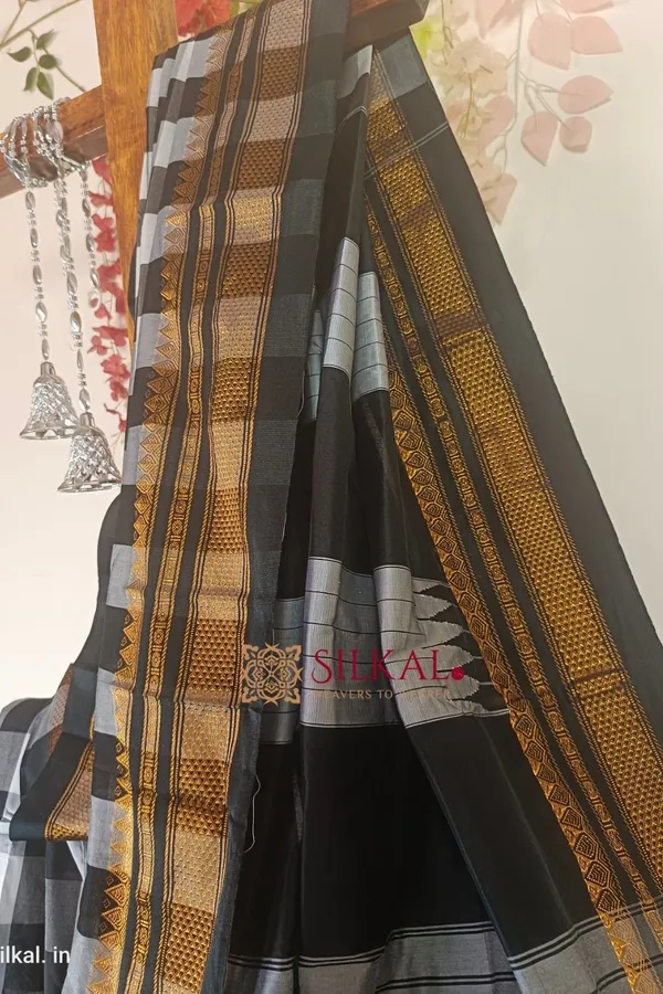 Ilkal_Cotton_Silk_Big_Checks_Saree_Code-_SKL1411