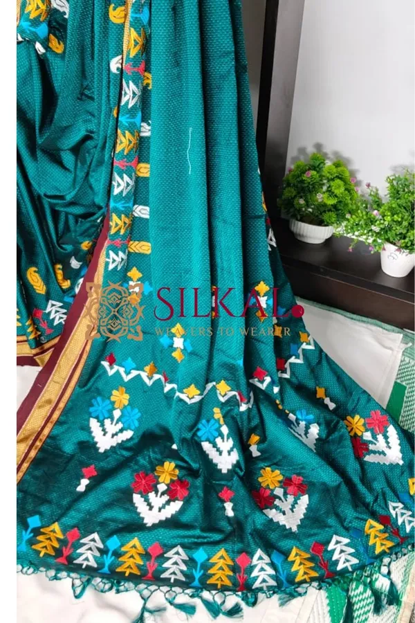 Traditional_Khun_Kasuti_Saree_SKL03928