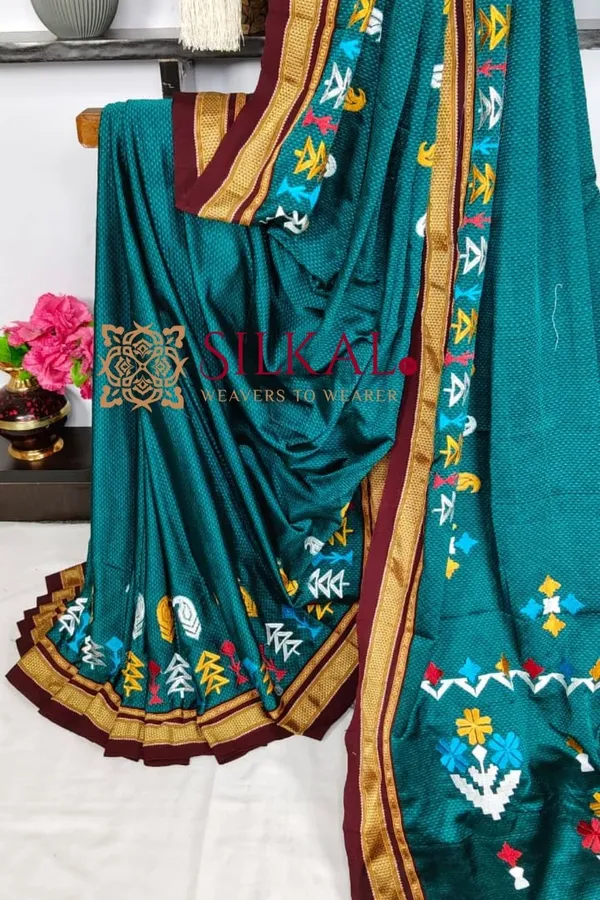Traditional_Khun_Kasuti_Saree_SKL03928