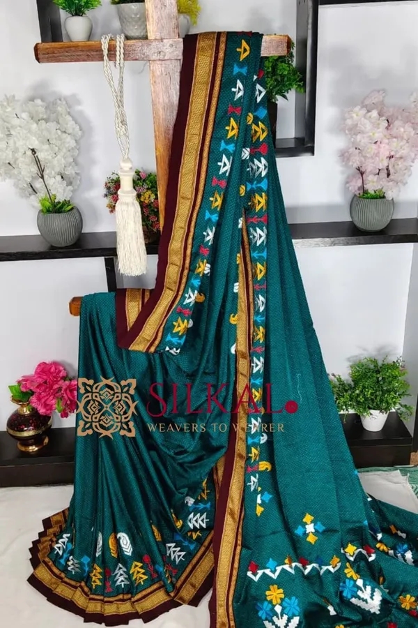 Traditional_Khun_Kasuti_Saree_SKL03928