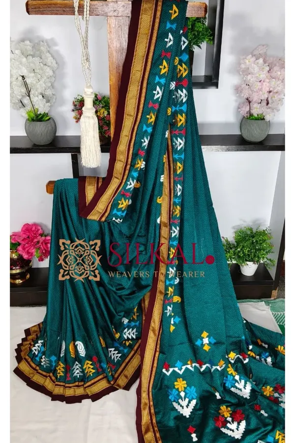 Traditional_Khun_Kasuti_Saree_SKL03928