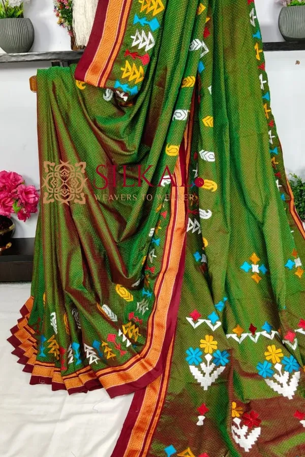 Traditional_Khun_Kasuti_Saree_SKL03930