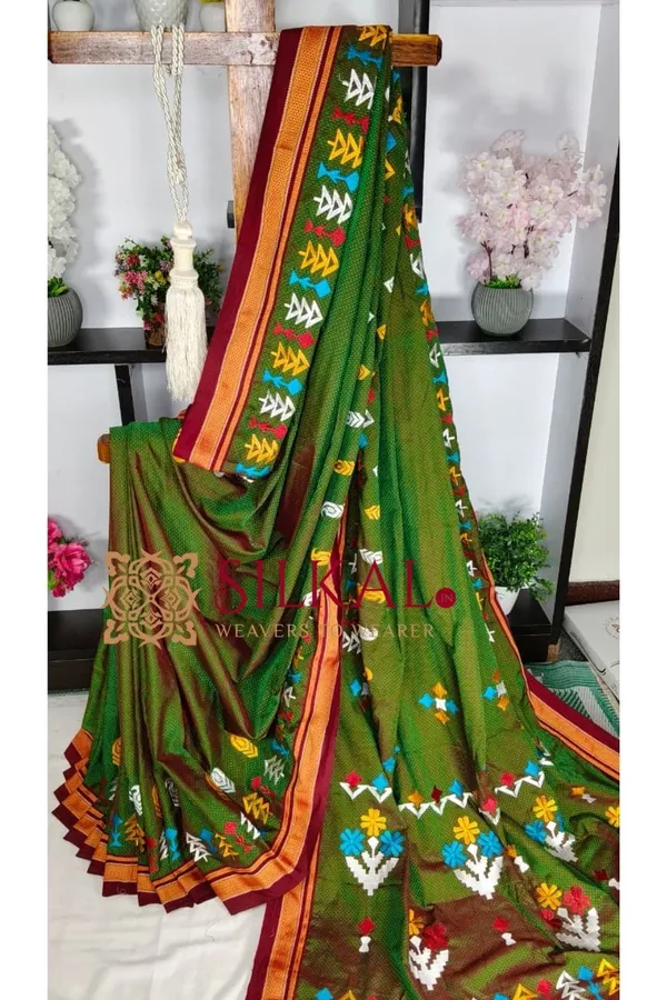 Traditional_Khun_Kasuti_Saree_SKL03930