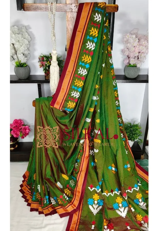 Traditional_Khun_Kasuti_Saree_SKL03930