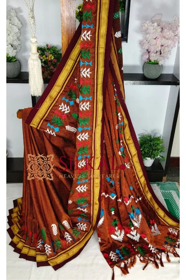 Traditional_Khun_Kasuti_Saree_SKL03931