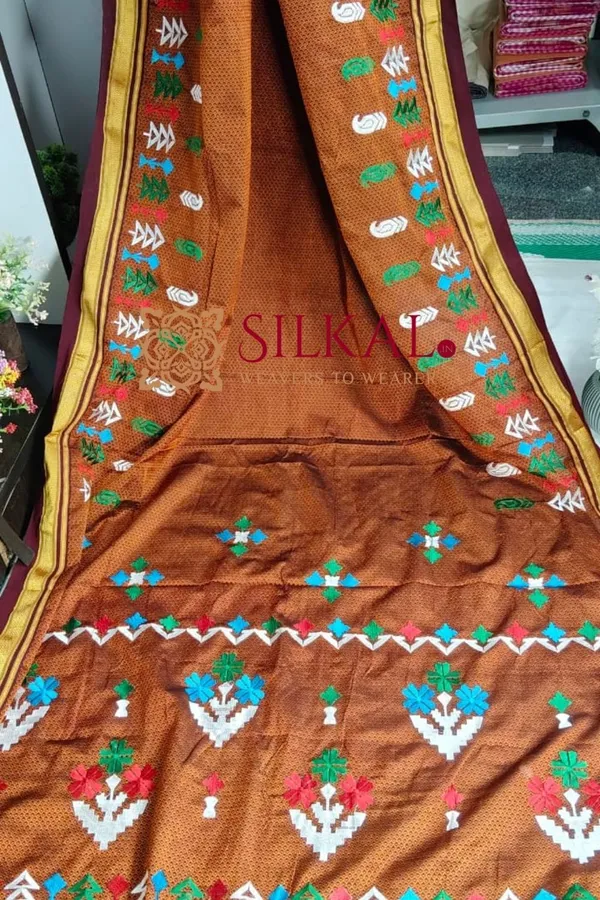 Traditional_Khun_Kasuti_Saree_SKL03931