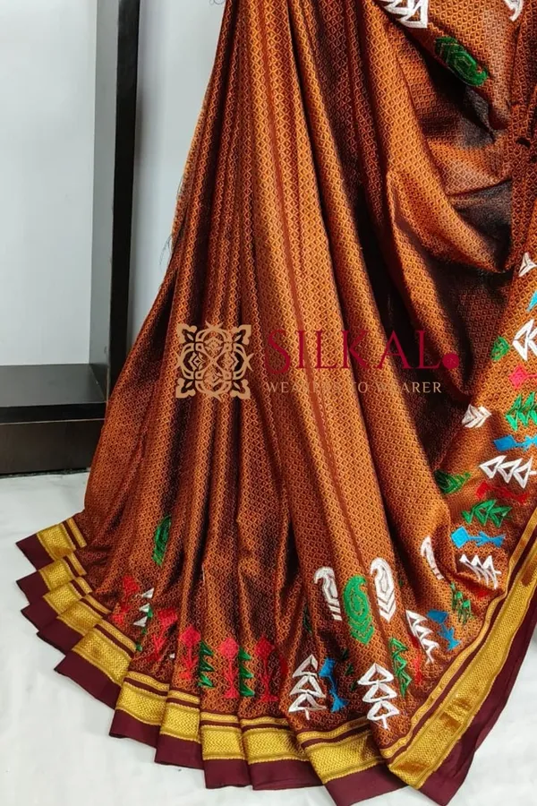Traditional_Khun_Kasuti_Saree_SKL03931