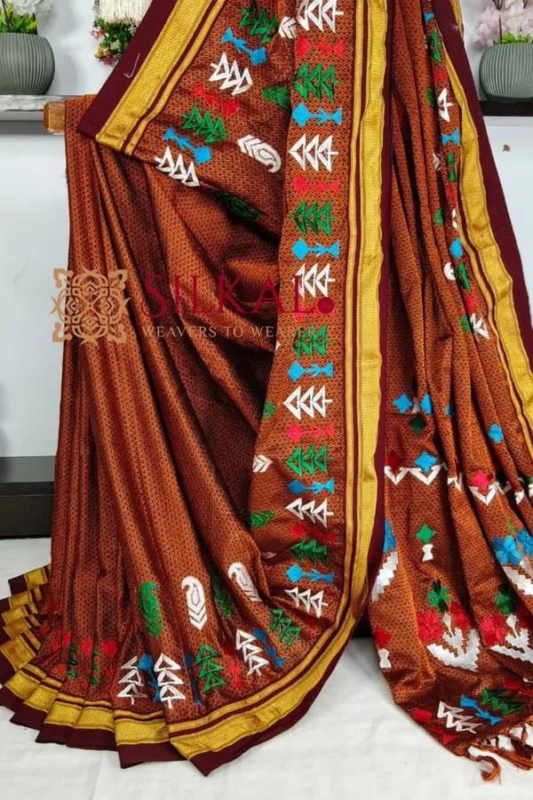 Traditional_Khun_Kasuti_Saree_SKL03931