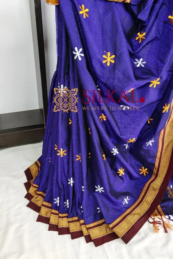 Traditional_Khun_Kasuti_Saree_SKL03932