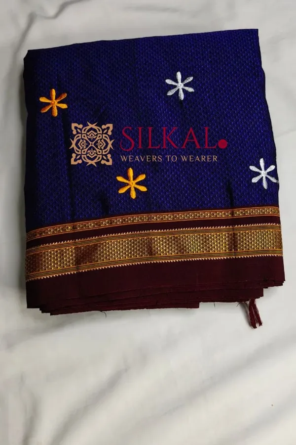 Traditional_Khun_Kasuti_Saree_SKL03932