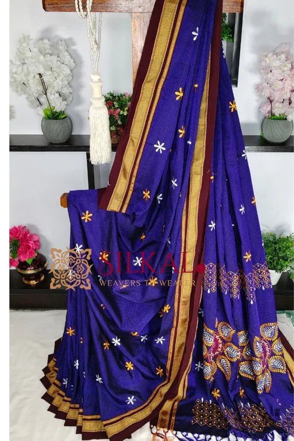 Traditional_Khun_Kasuti_Saree_SKL03932