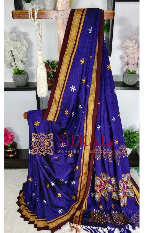 Traditional_Khun_Kasuti_Saree_SKL03932