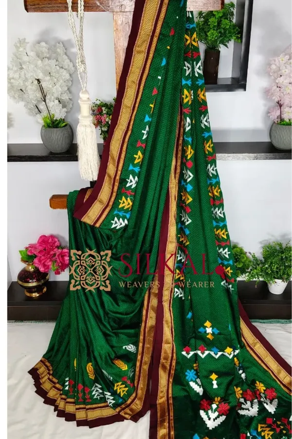 Traditional_Khun_Kasuti_Saree_SKL03933