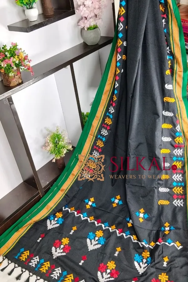 Traditional_Khun_Kasuti_Saree_SKL03934