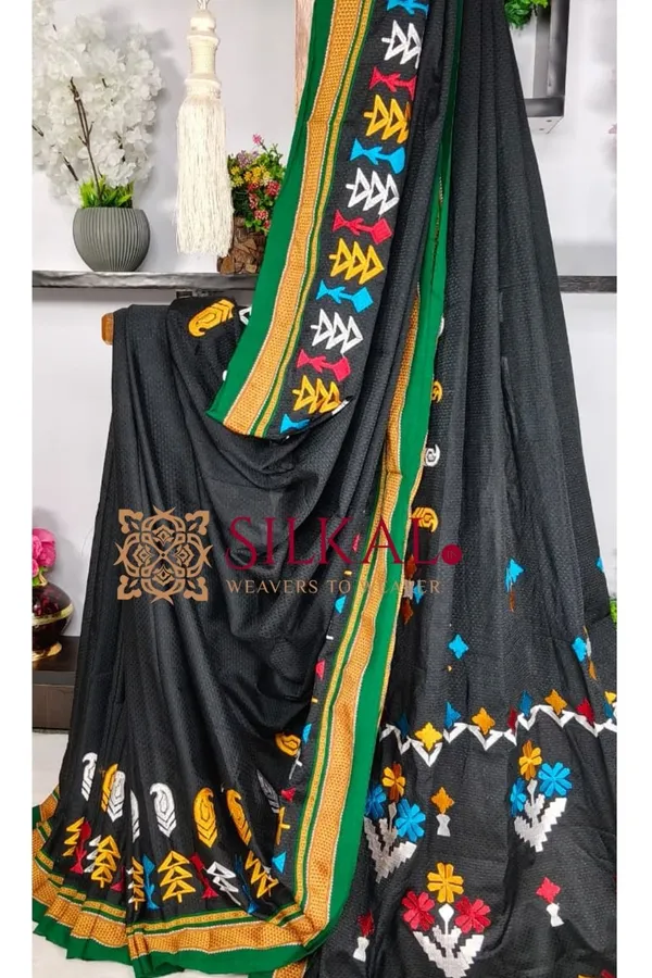 Traditional_Khun_Kasuti_Saree_SKL03934