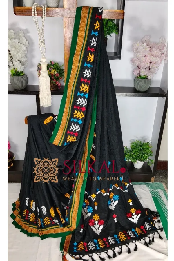 Traditional_Khun_Kasuti_Saree_SKL03934
